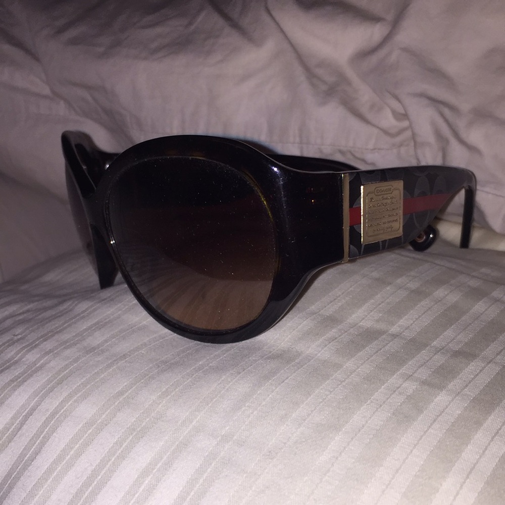 Coach sunglasses!! 😍🕶☀️